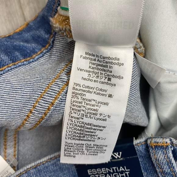 NWT J. Crew Essential Straight Leg All-Day Stretch Jeans - Picture 6 of 8